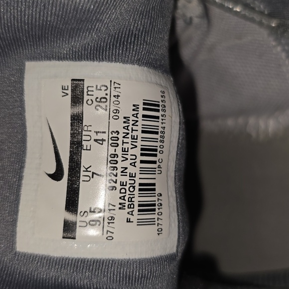 Nike Air Zoom Vomero 13 Wolf Grey Womens Size 9.5 - Picture 9 of 16